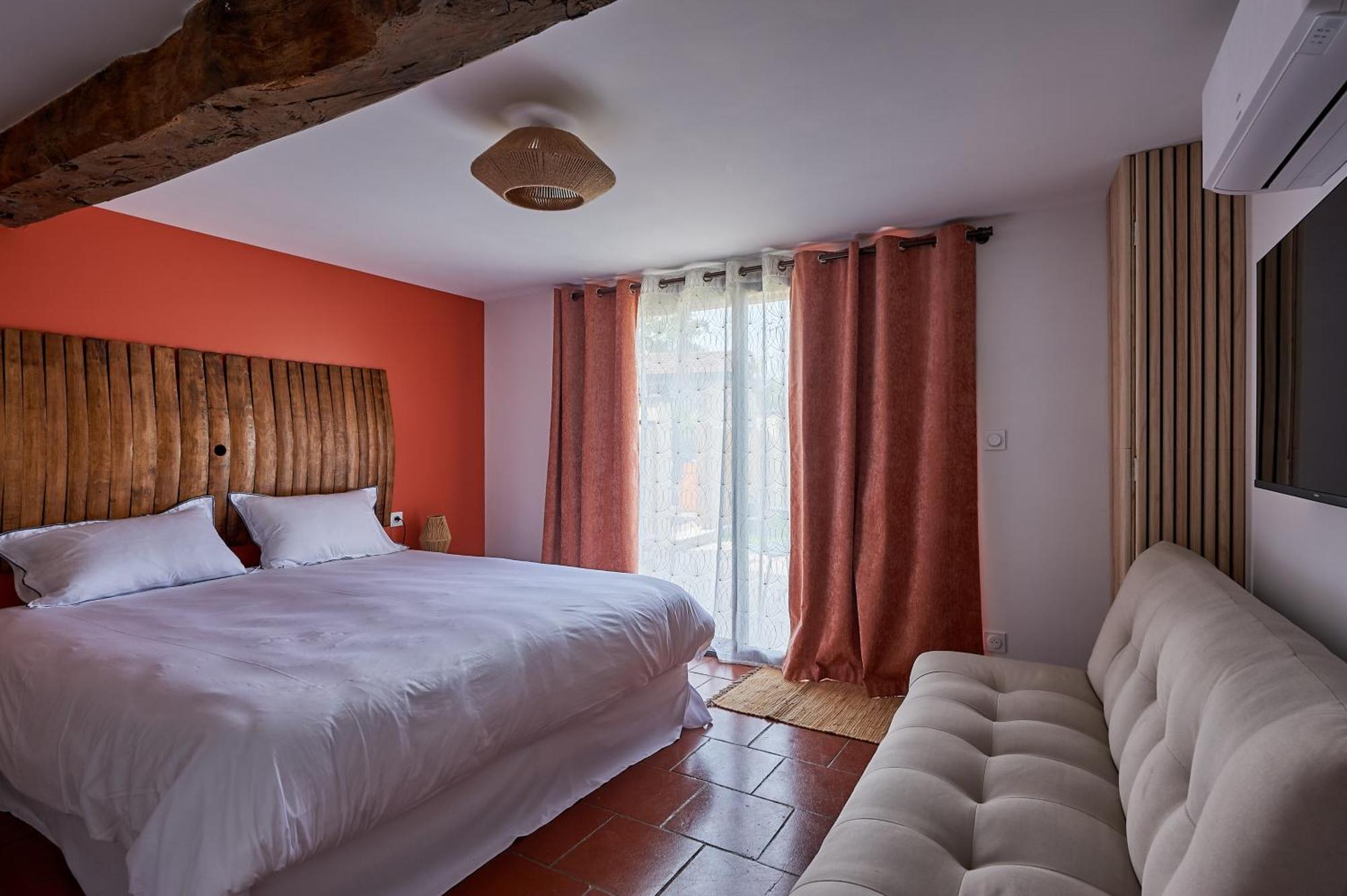 Bed and Breakfast Le Repaire Lagardere Lussac  Екстер'єр фото