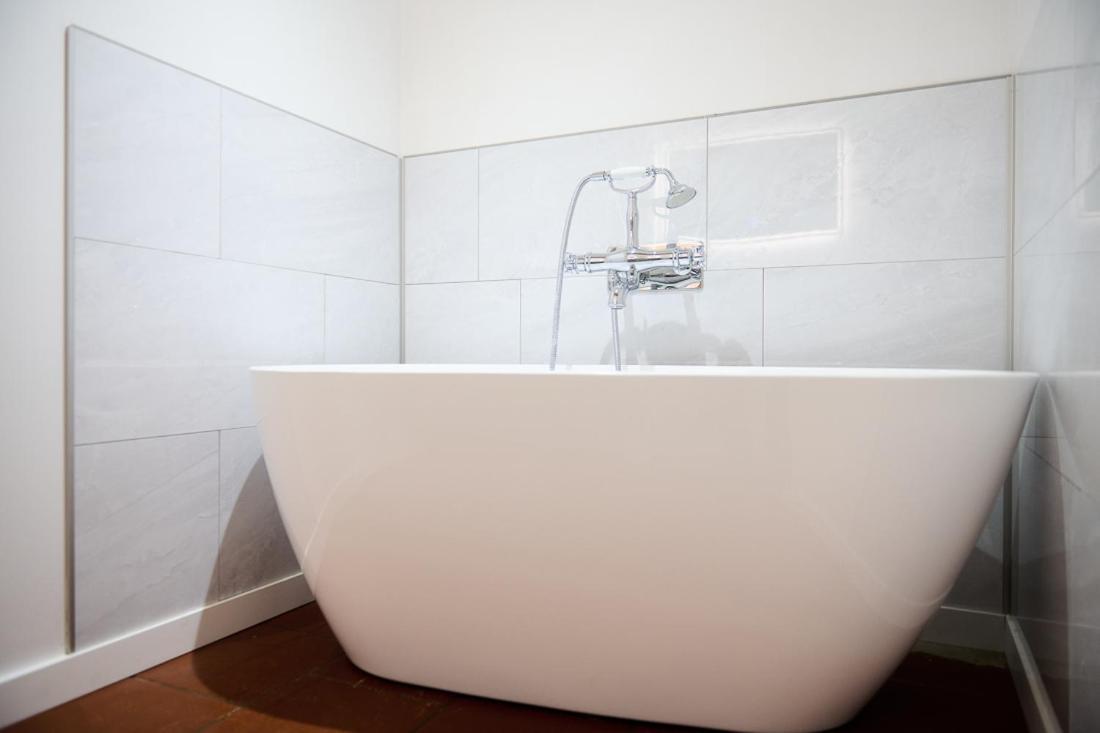 Bed and Breakfast Le Repaire Lagardere Lussac  Екстер'єр фото